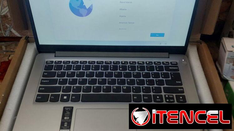 Laptop LENOVO nueva