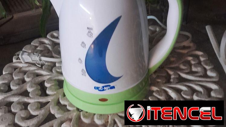 Jarra eléctrica 1.8 L hervir agua