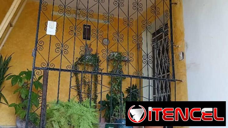 “$7000usd CON TODO DENTRO Y CON  MOTOCICLETA BUCATTI (haciendo 50km)  Se ajusta el precio vacío y sin moto.