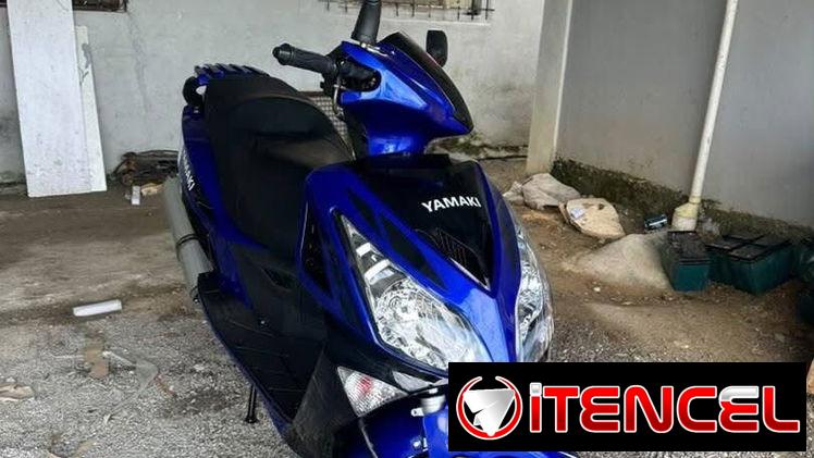 Moto automática Yamaki