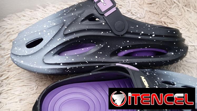Sandalia tipo Crocs de hombre