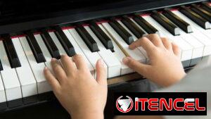 IMPARTO CLASES DE PIANO... ...LLAMAR O ESCRIBIR AL 53574044