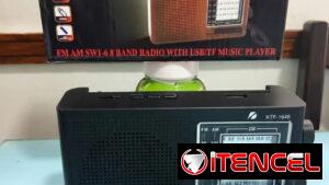 Radio - bocina de batería y con panel solar 25 usd.