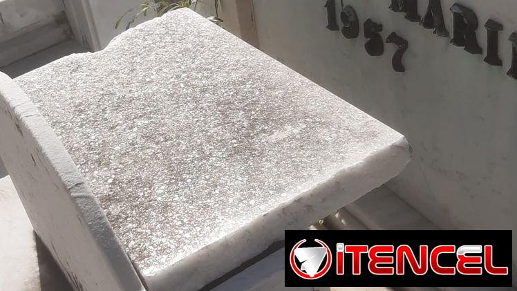 BÓVEDA EN EL CEMENTERIO DE COLÓN