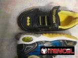 Chancletas y tenis para niños