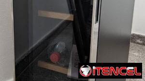 Vinoteca Cuisinart para 12 botellas