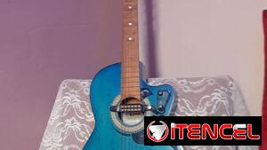 Vendo esta guitarra - 80 USD