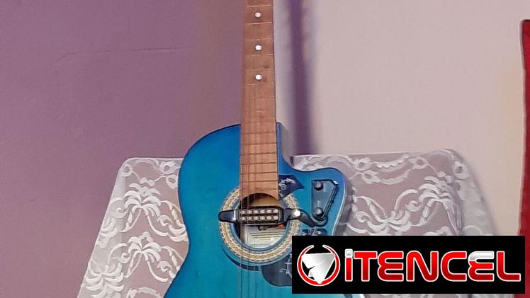 Vendo esta guitarra - 80 USD — foto 2