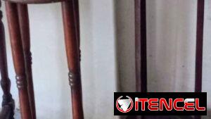Mesita antigua redonda