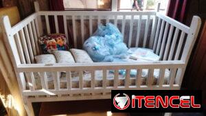 Cuna para bebé> 1 mosquitero de lanzadera >3 almuadas > 3 pañales y el protector de la cuna $ 60 usd o 50mil peso