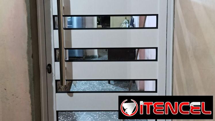 Ventanas de aluminio, puertas,bajos de meseta,mamparas de baño,paños fijos, estantes — foto 1