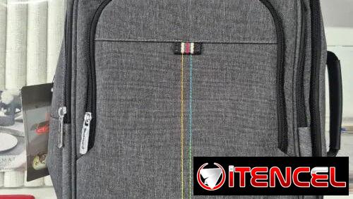 Mochila M-10 | 30 USD | Mochila para laptop con puerto USB