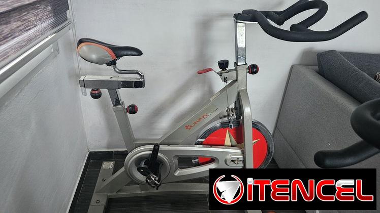 Bicicleta estatica para Spinning SUNNY HEALTH & FITNESS Mod SF-B901