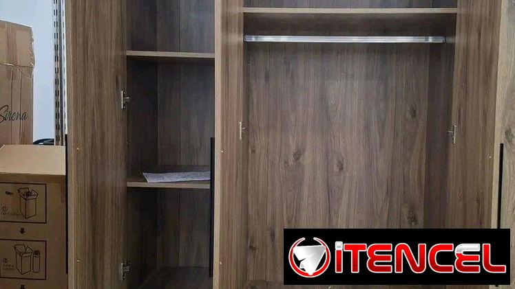 Closet 3 puertas 390 mensajería incluida en Varios lugares de La Habana