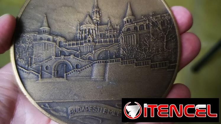 Para coleccionistas: vendo esta medalla — foto 2