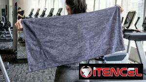 Toalla Fitness // Absorbente y resistente al sudor // Color Gris