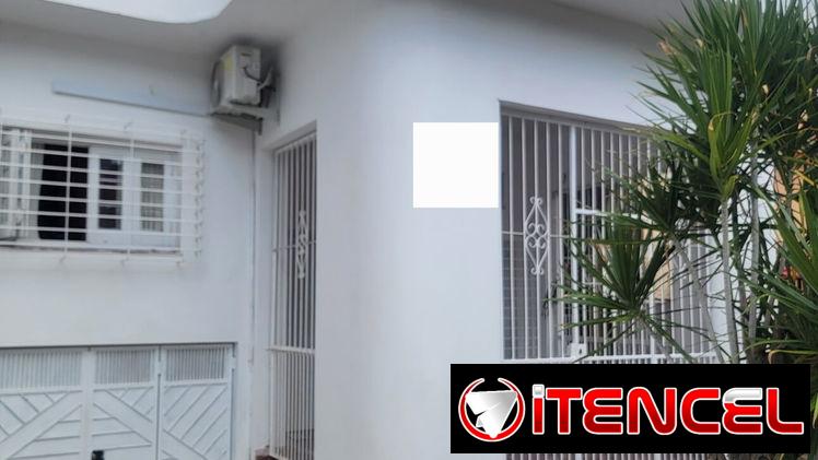 Preciosa casa en Playa La Sierra precio negociable con 4/4 3 baños y garaje — foto 1