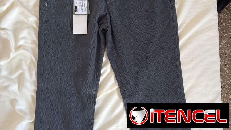 Pantalón de vestir de hombre traído de Italia de vestir nuevo en una ganga de marca