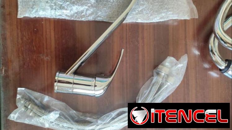 Mezcladora con latiguillos