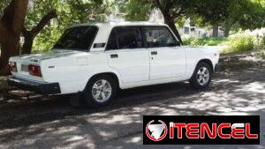 Lada 2107 del 2000 en circulación