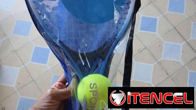 Juego de 2 raquetas de tenis 🎾 nuevas con su pelota 🥎 y 2 raquetas nuevas de bádminton 🏸 con 2 volantes. 50 USD cada