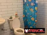 Dos casas en una ubicada en víbora park