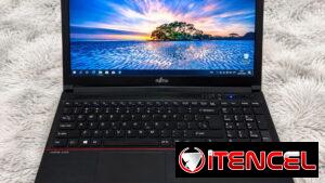 Laptop fujitsu prácticamente nueva