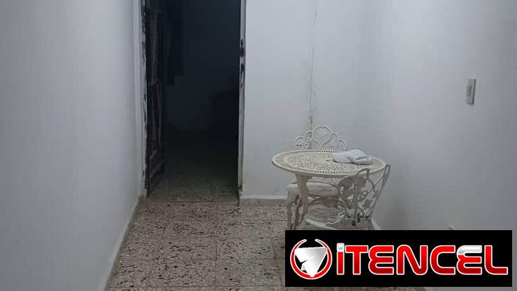 🏡 *CASA DE 3 PLANTAS EN ARROYO NARANJO MÁS GRAN TERRENO ADICIONAL* — foto 3