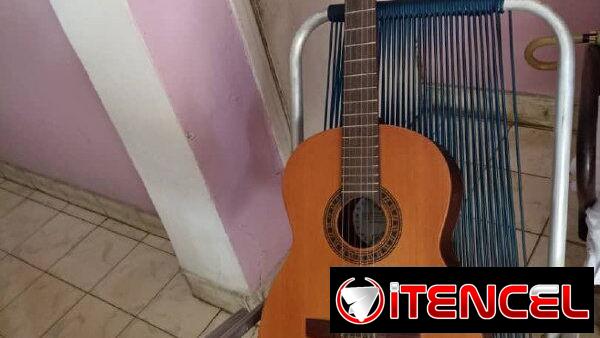 Guitarras de Madera Natural Clásicas Españolas — foto 1
