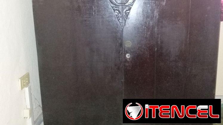 Escaparate tipo chiforrober de caoba — foto 1