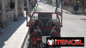 Mensajero en triciclo