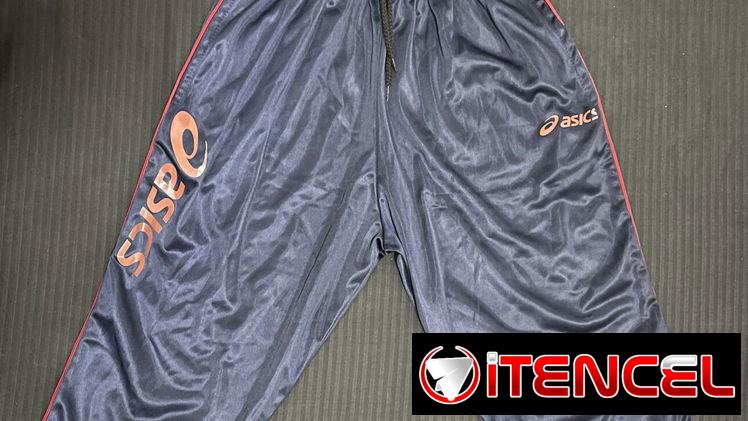 SHORT DE HOMBRE (TALLA 4) : 3000 CUP