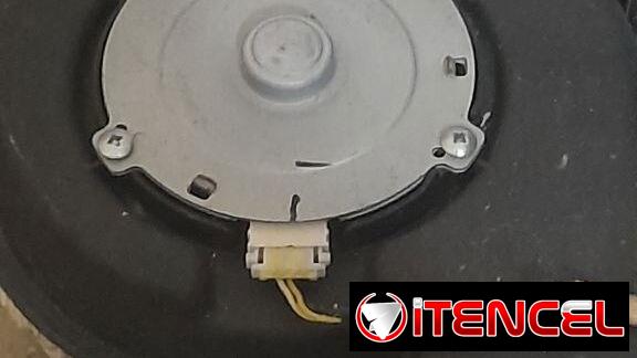 Vendo una Lavadora Samsung Automática Rota para reparar o para piezas. Tel 52938021 — foto 3