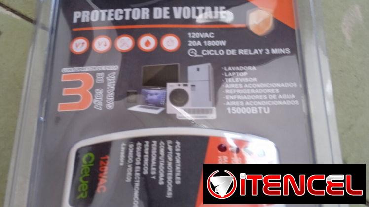 Protector de voltaje de 110 v de 20A de tres tomas