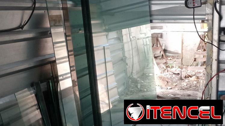 cristalería de lujo,trabajamos todo lo q sea con cristal y carpinteria de aluminio — foto 1