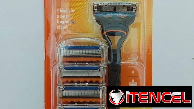 Máquina de afeitar Gillette Fusion 5 con 5 cuchillas de repuesto.