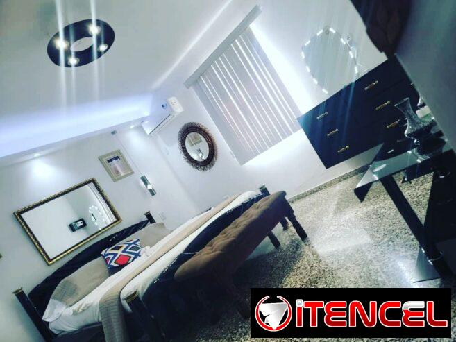 MAGNÍFICA CASA DE RENTA INDEPENDIENTE EN MIRAMAR PLAYA TRES HABITACIONES TRES BAÑOS COCINA GARAJE TERRAZA PORTAL