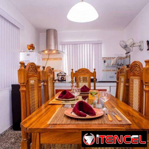 EXCELENTE CASA DE RENTA EN MIRAMAR DE 3 CUARTO 3 BAÑOS COCINA TERRAzaMUY CERCA DE LAS EMBAJADA