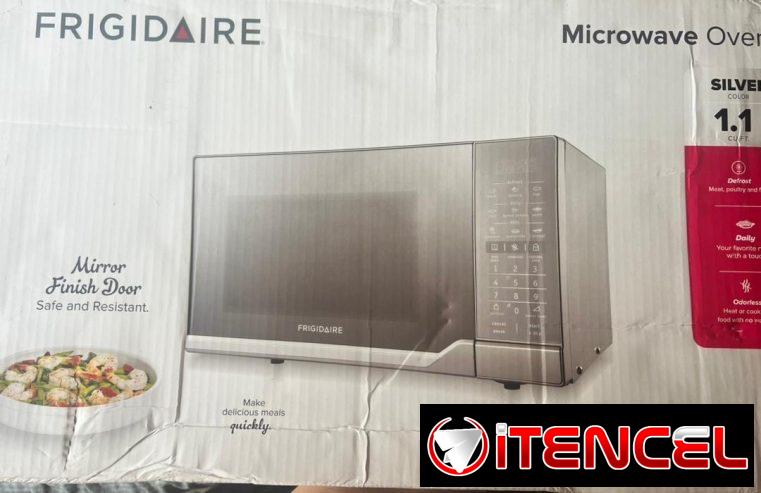 Horno microondas Frigidaire grande 30L 900Watt