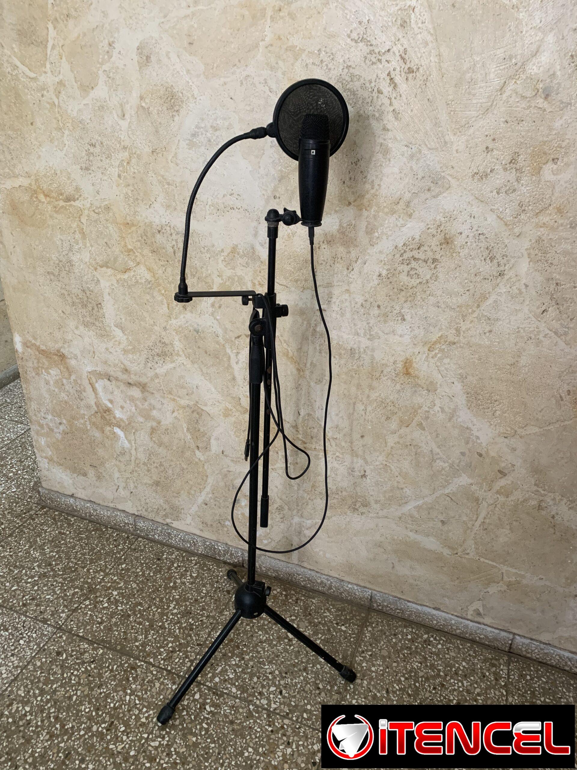 Micrófono condensador usb con apoyo en perfecto estado