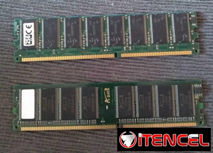 Se venden dos memorias ram ddr de 256 Mb cada una