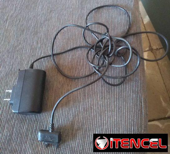 Se vende cable y cargador Sony Ericcson