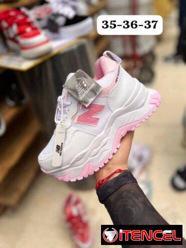 New balance $12800 👆