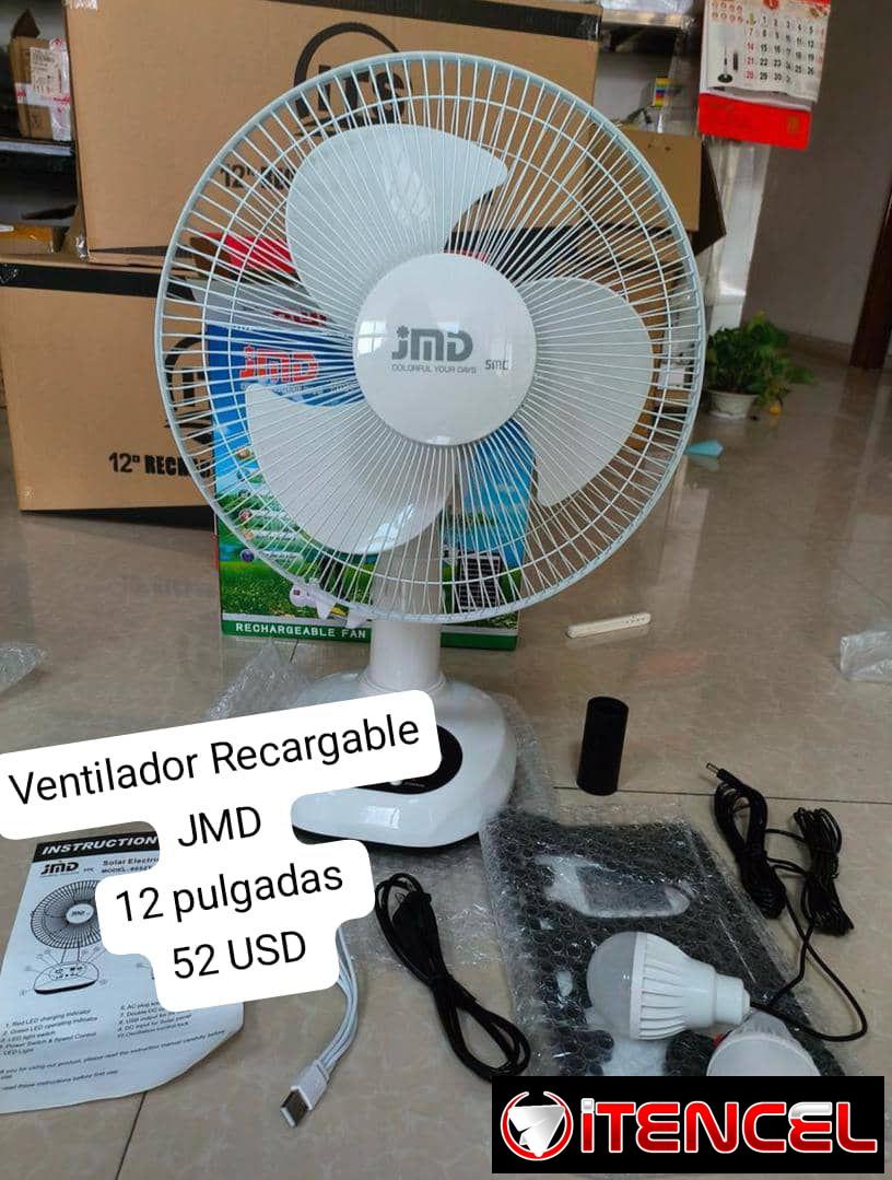 Ventilador Recargable JMD 12 pulgadas 52 USD ©