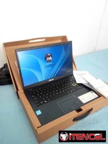 Laptop Asus14