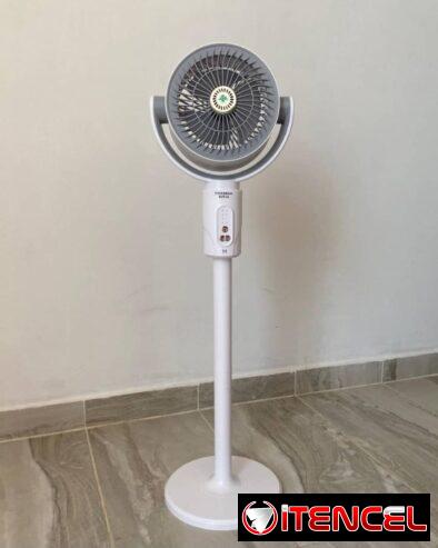 Ventiladores recargables Universal Royal 18mil MHA 12 horas de duración en el nivel 1 Mando y cargador Cinco velocidades Giro de 9