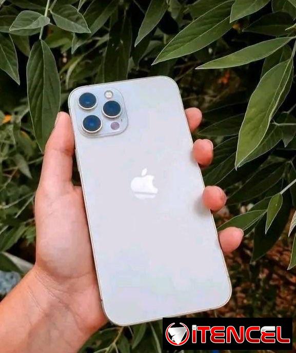 Iphon 12 pro max 📲 Libre fábrica 🏭 Color : dorado Estética : 🆕🆕🆕 128 Gb 🇬🇧 100 batería 🔋 (18 ciclo )