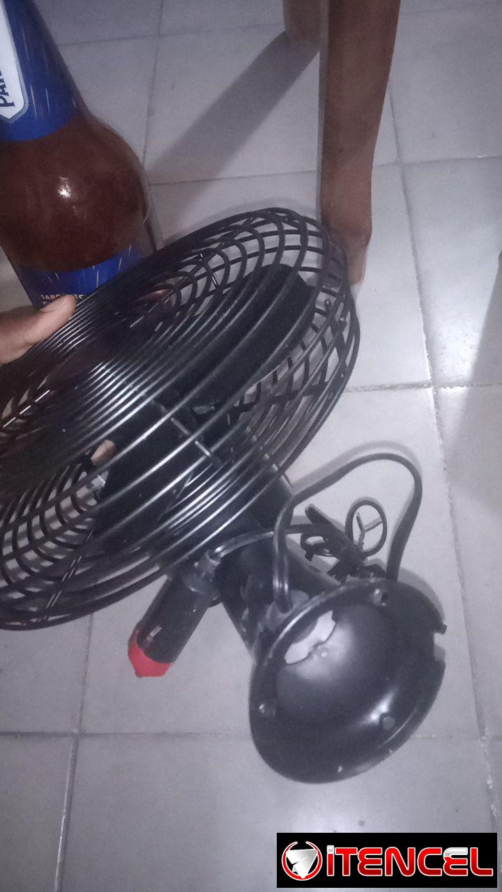 VENTILADOR DE CARRO 12V DE METAL 21CM DE DIÁMETRO Y 24 CM DE ALTO 5️⃣3️⃣5️⃣4️⃣6️⃣1️⃣3️⃣8️⃣