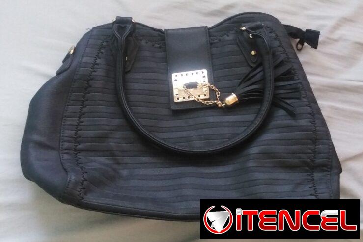 🛍️ LIQUIDACIÓN EN NUEVO VEDADO – BATERÍAS AAA Y CARTERA EXCLUSIVA 🖤💥