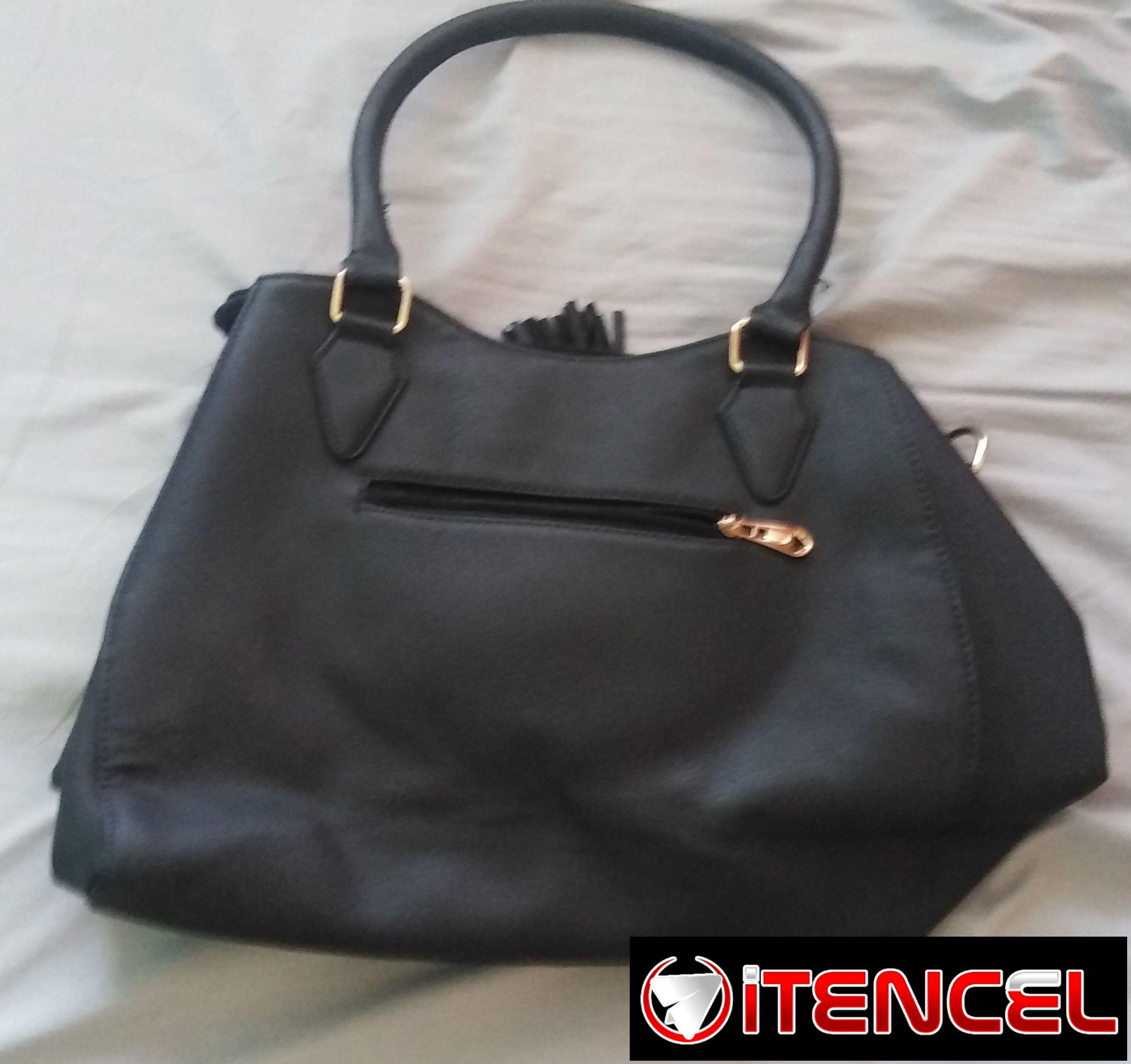 📍 NUEVO VEDADO – BOLSO NEGRO DE CALIDAD 💼